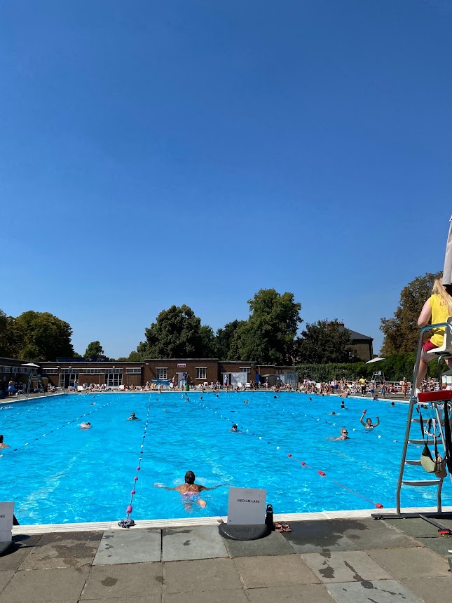 Brockwell Lido, a lovely pool to swim in London